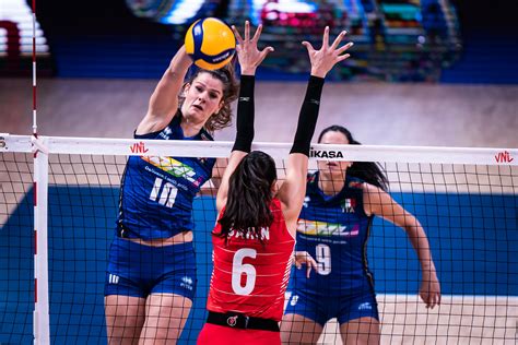 VOLLEYBALL WORLD.